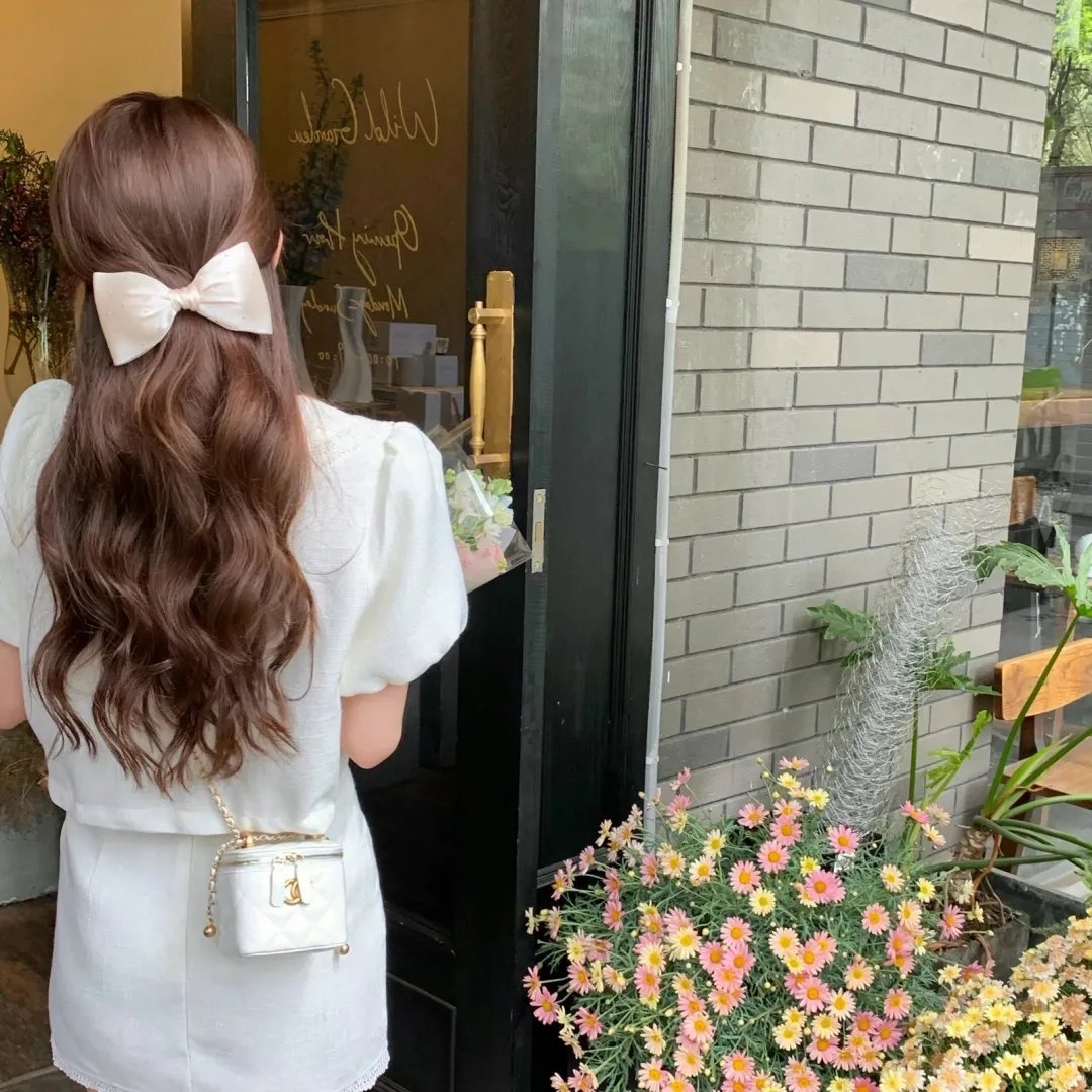 一村之长之贵妇还乡
